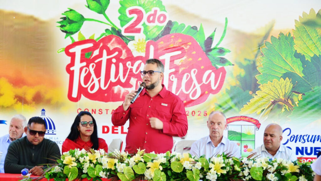 FEDA impulsa programas de desarrollo rural y agroecológico en el 2.° Festival de la Fresa en Constanza