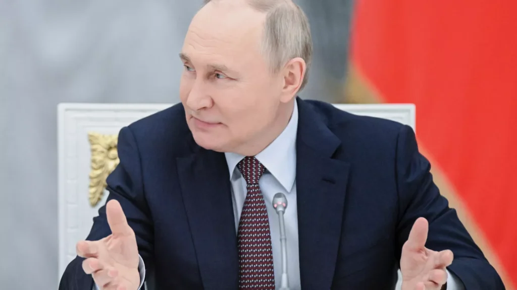 Putin se ausenta de cumbre en Estambul; envía delegación para negociaciones con Ucrania