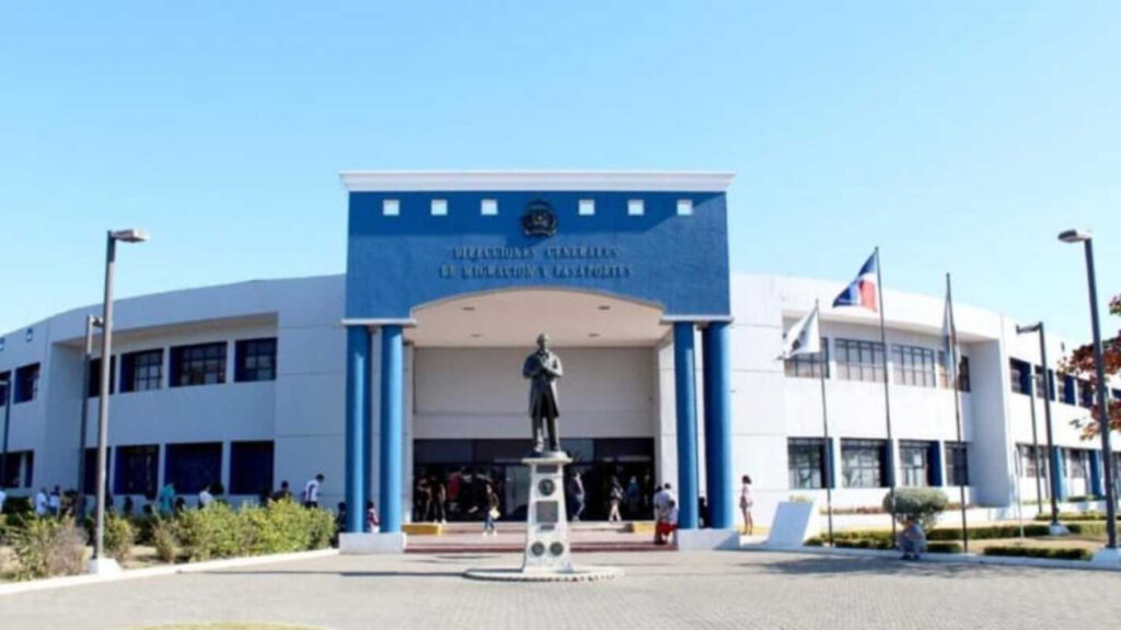 DGM despliega gestión de control migratorio y detiene 923 indocumentados; 967 fueron deportados