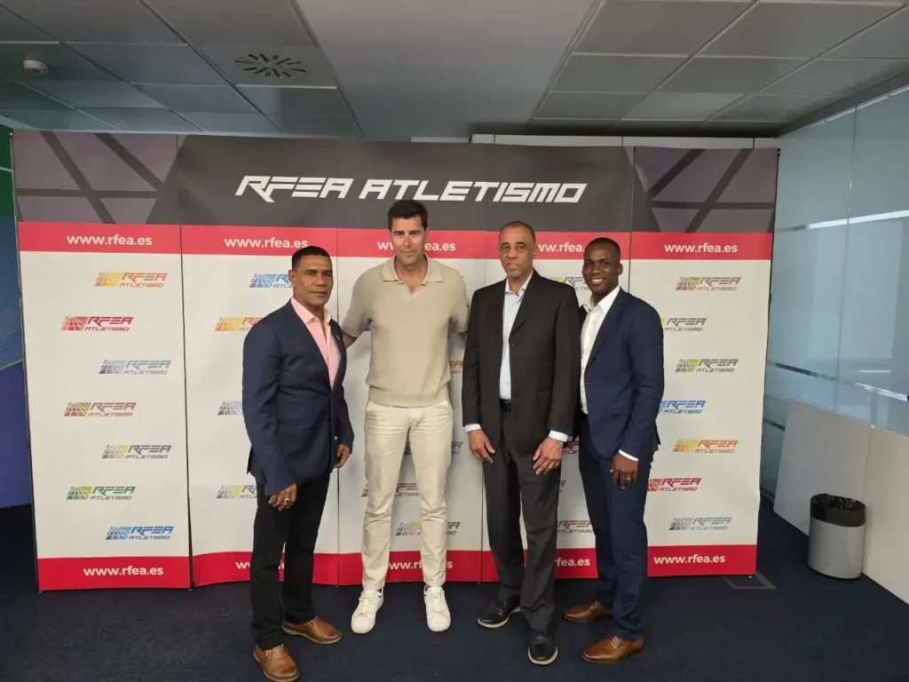 Atletismo dominicano busca acuerdo de cooperación con Federación de España