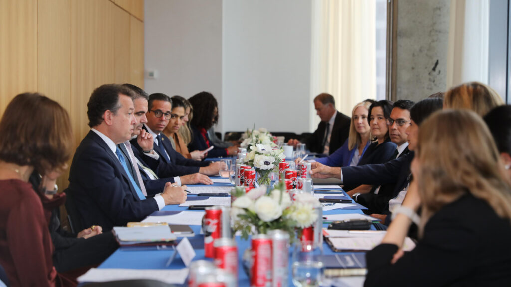 Ministro Ito Bisonó representa al presidente Abinader en encuentro con líderes globales en Nueva York