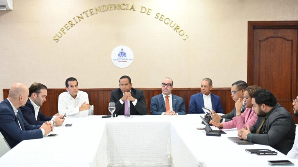Superintendencia de Seguros presenta instructivo de aplicación de la Resolución 01-2024 a Cadoar
