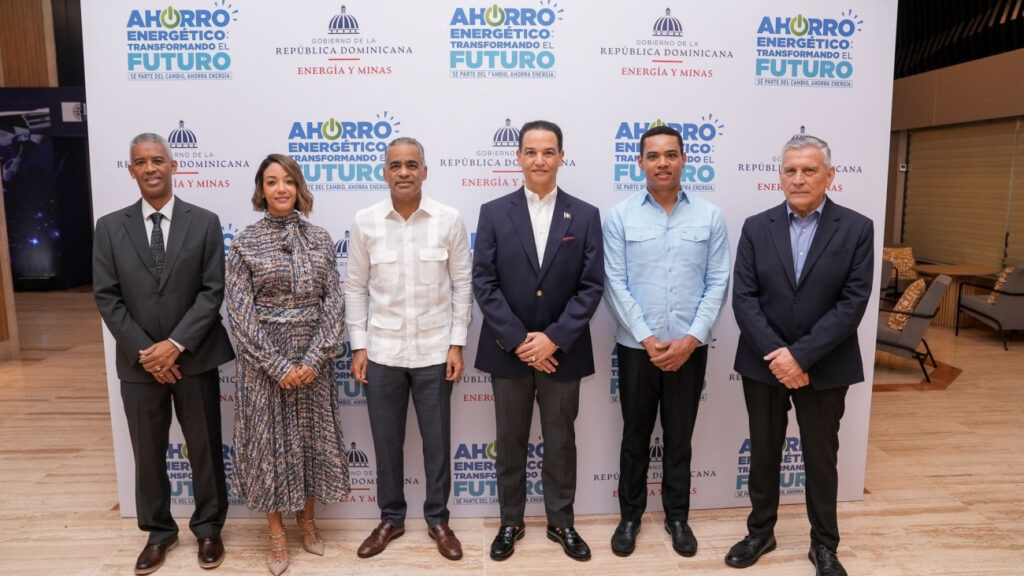 Con un llamado a acelerar la transición energética, Energía y Minas celebra foro sobre ahorro de energía