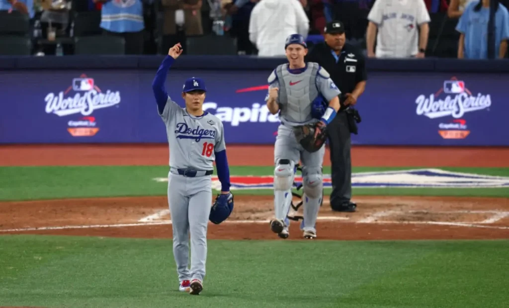 Yamamoto lanza una joya y empata la Serie Mundial