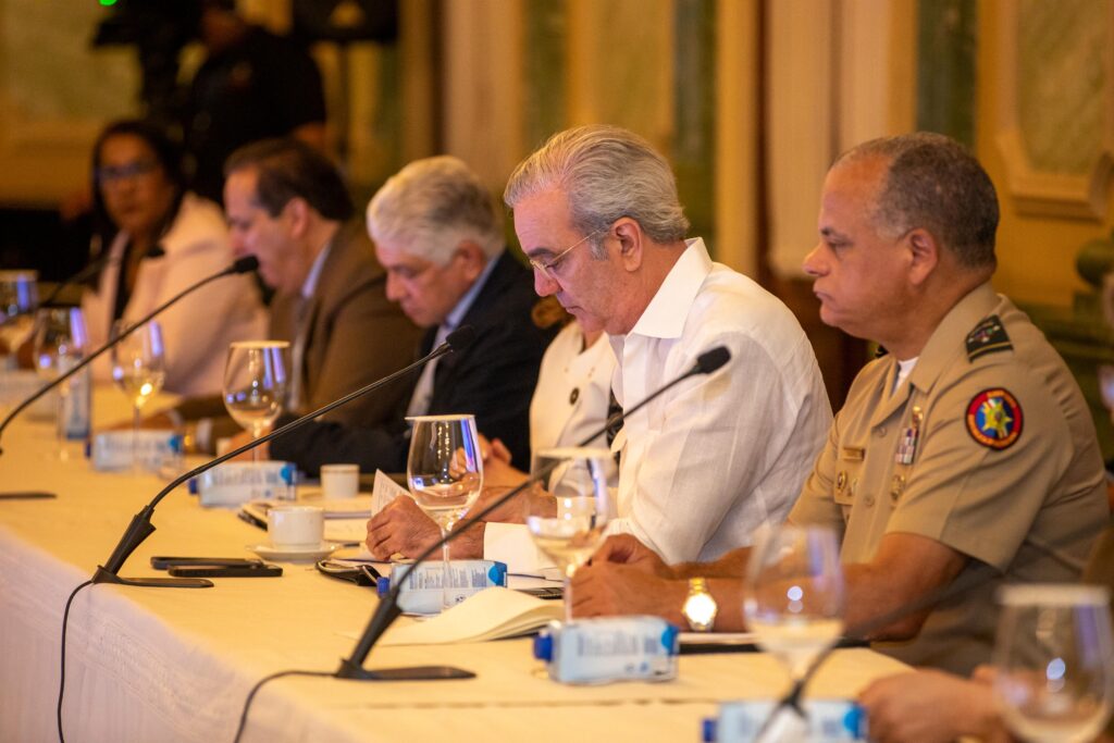 Gobierno se mantiene en sesión permanente ante sistema frontal que generará lluvias en gran parte del país