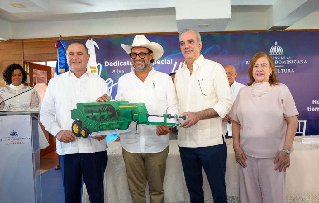 En el marco de la celebración del Día del Agricultor, el presidente Luis Abinader destaca el papel fundamental de los agricultores y productores dominicanos