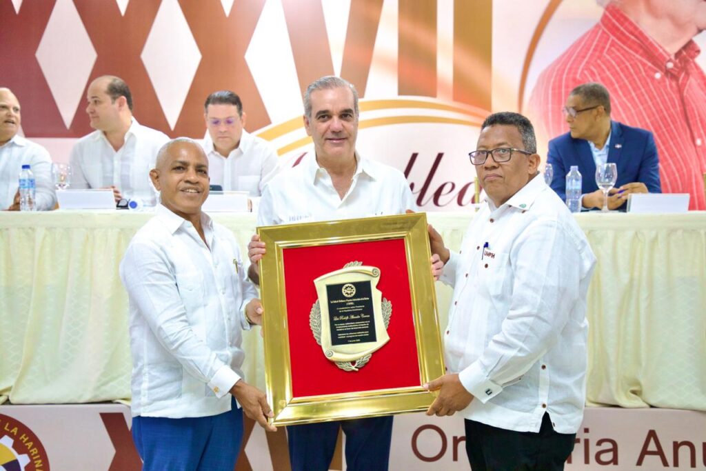 *Presidente Abinader afirmó que gobierno continuará apoyando a los pequeños y medianos productores de la harina con equipamiento y ayudas técnicas para mantener precios adecuados del pan